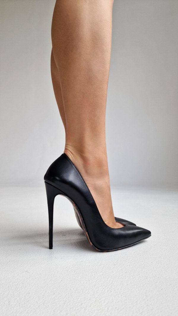 WOMEN'S SHOES MADE OF BLACK GENUINE LEATHER WITH A LEOPARD PRINT SOLE AND HIGH HEELS - Image 3