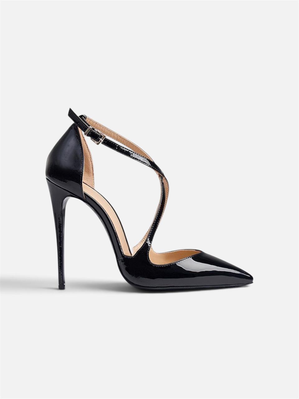 5aa93bc7-8d9f-45ed-a496-68681587d665 SHOES QUEEN BLACK PATENT LEATHER WITH STRAPS - Image 1