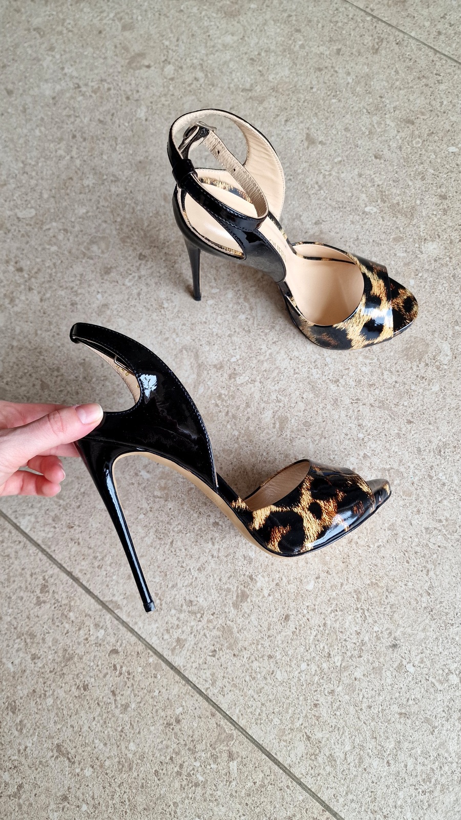 HIGH HEELED PATENT LEATHER SANDALS IN LEOPARD PRINT FOREVERQUEENBRAND