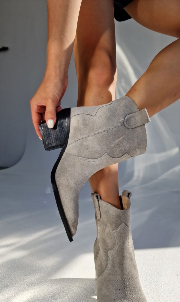 COSSACKS SHORT MADE OF NATURAL SUEDE IN GRAY COLOR - Image 2