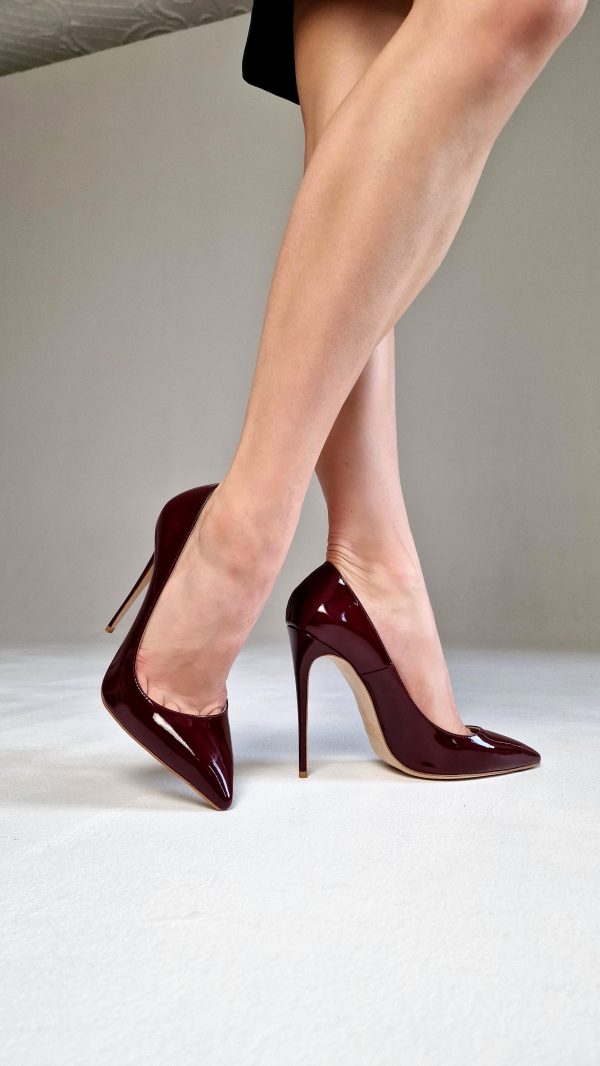 WOMEN'S SHOES IN GENUINE PATENT LEATHER, BURGUNDY COLOR, WITH THIN HEELS - Image 2