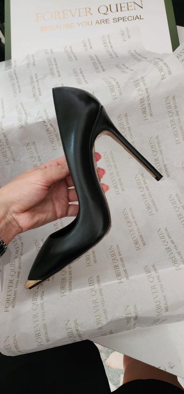 SHOES MADE OF GENUINE LEATHER IN BLACK WITH A METAL TOE - Image 1